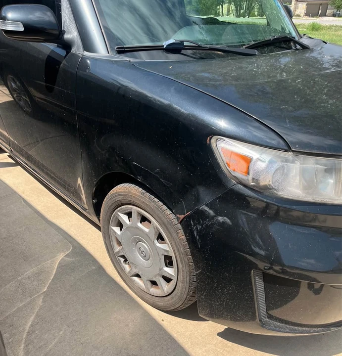2010 Scion xB - Image 2 of 7