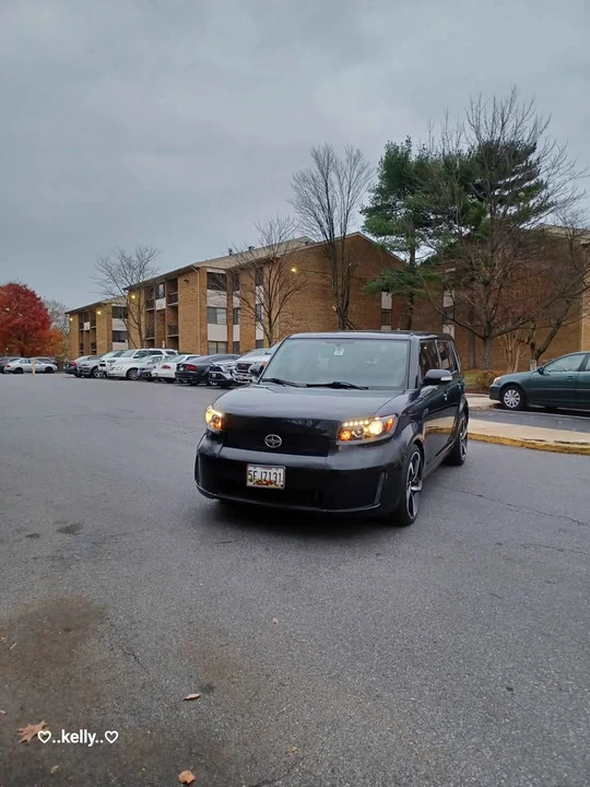 2010 Scion xB - Image 14 of 20