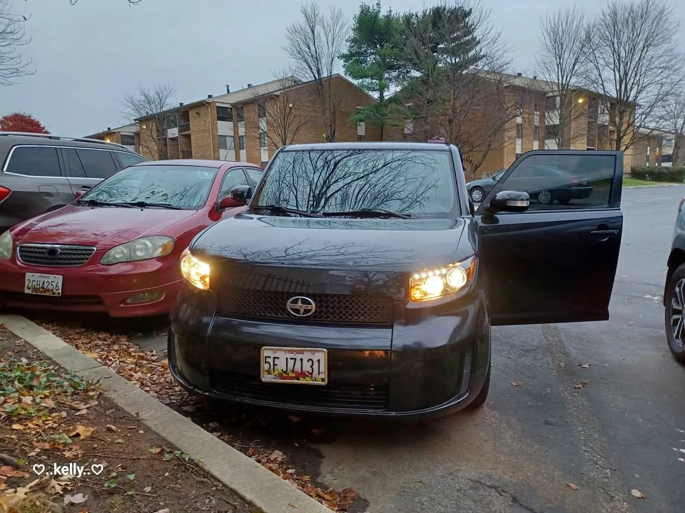 2010 Scion xB - Image 16 of 20