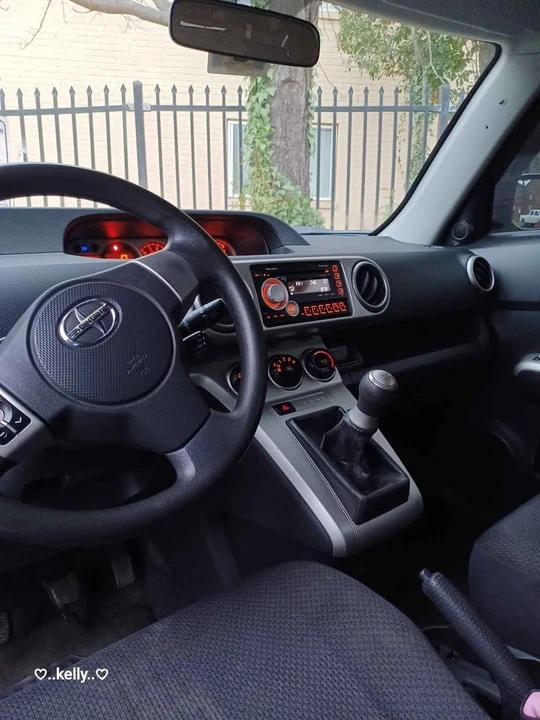 2010 Scion xB - Image 8 of 20