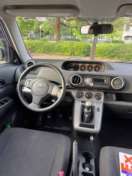 2010 Scion xB - Image 9 of 10