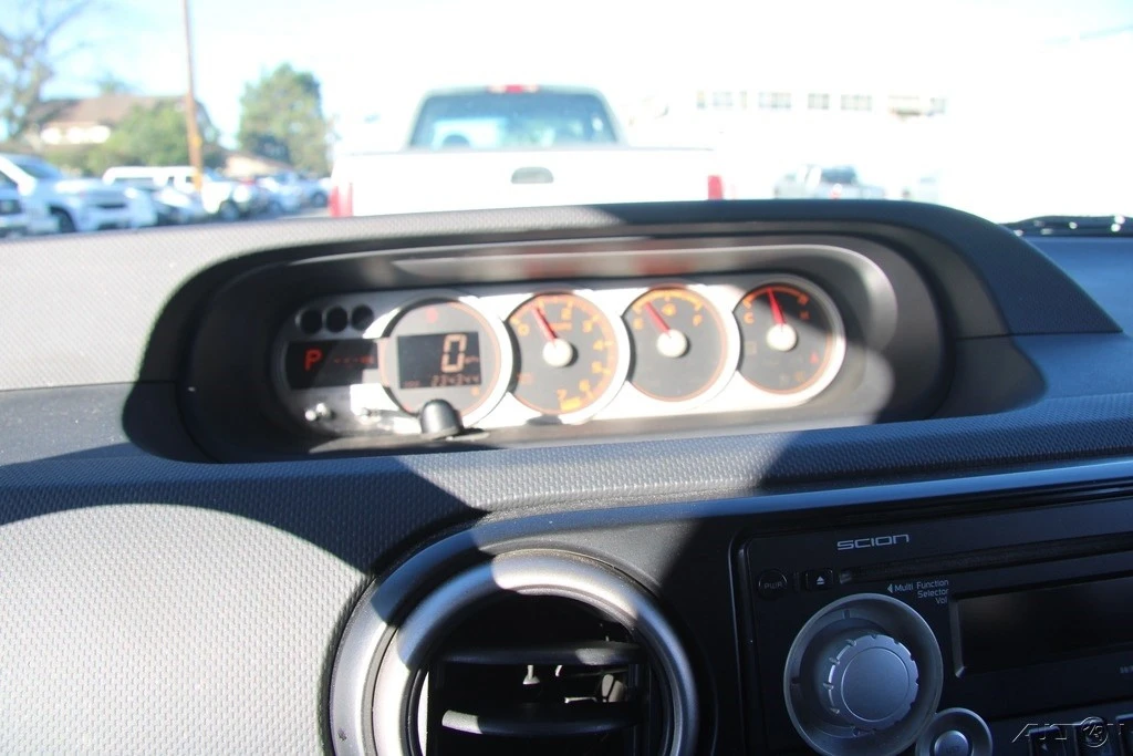2010 Scion xB - Image 15 of 21