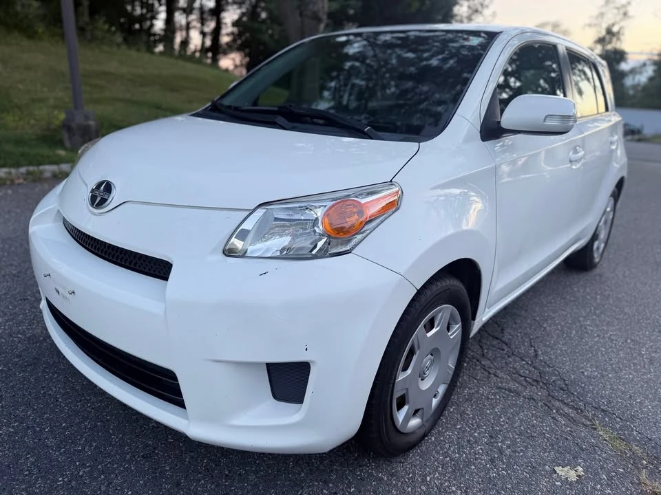 2010 Scion xD - Image 4 of 17