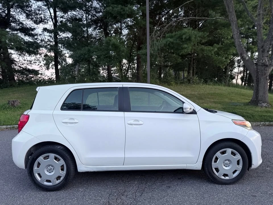 2010 Scion xD - Image 17 of 17