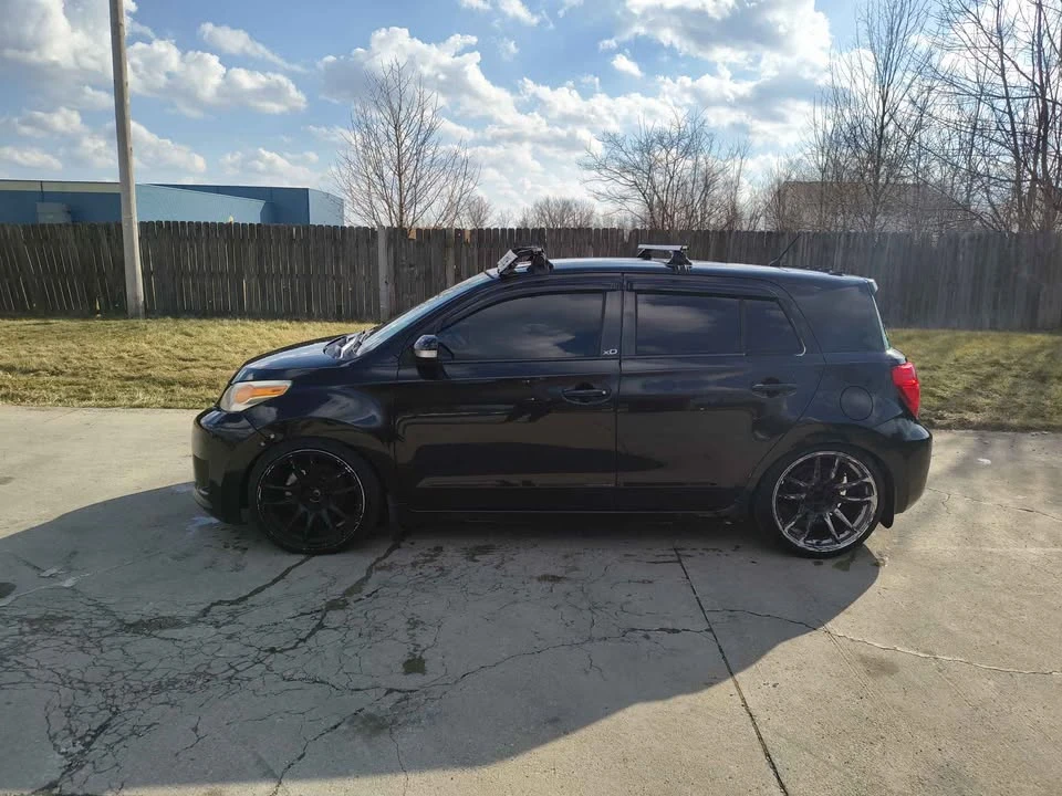 2010 Scion xD - Image 4 of 4