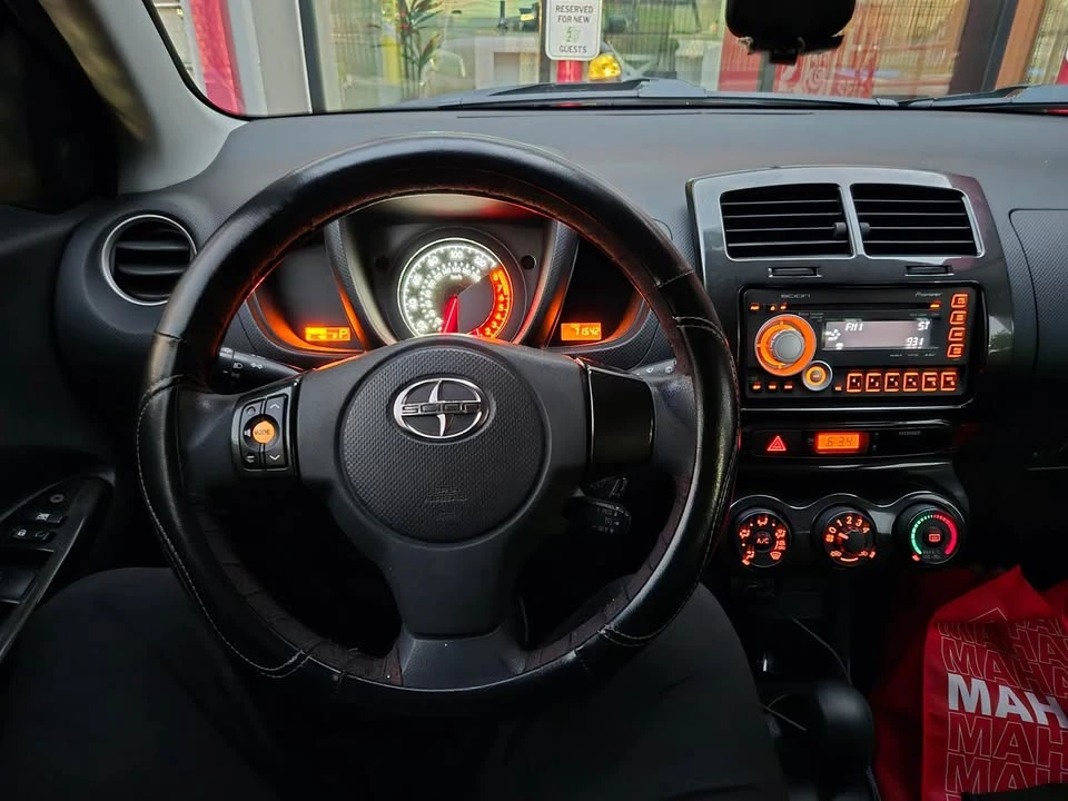 2010 Scion xD - Image 9 of 12