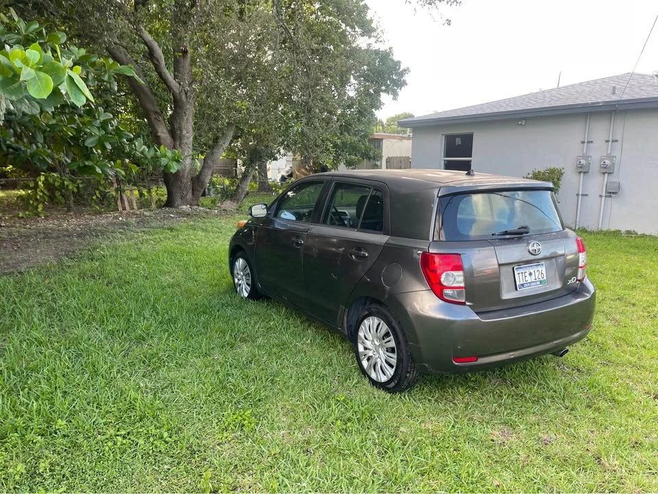 2010 Scion xD - Image 11 of 15