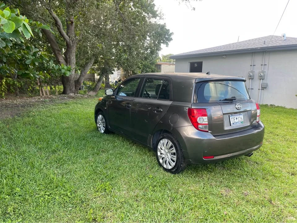2010 Scion xD - Image 10 of 15