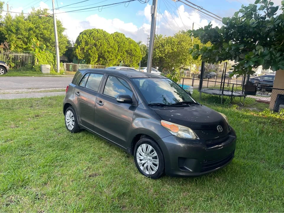 2010 Scion xD - Image 4 of 15