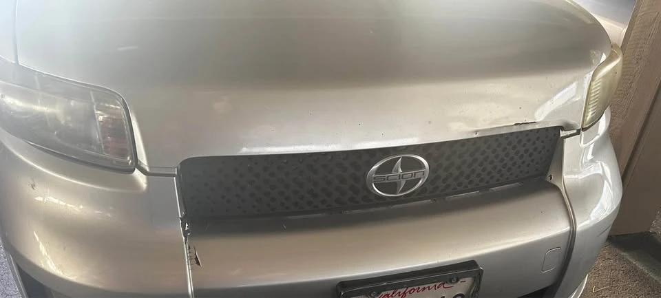 2010 Scion xB - Image 7 of 11