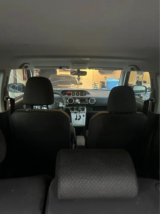2010 Scion xB - Image 7 of 8