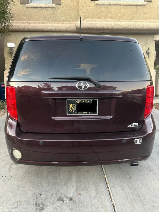 2010 Scion xB - Image 4 of 8