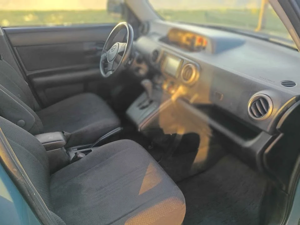 2010 Scion xB - Image 6 of 7