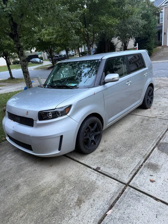 2010 Scion xB - Image 3 of 7