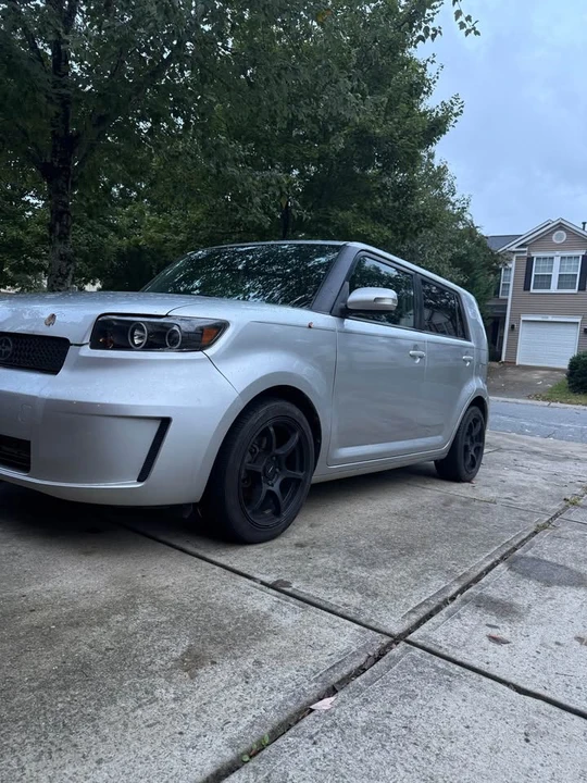 2010 Scion xB - Image 7 of 7