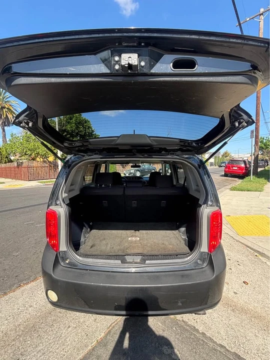 2010 Scion xB - Image 11 of 12