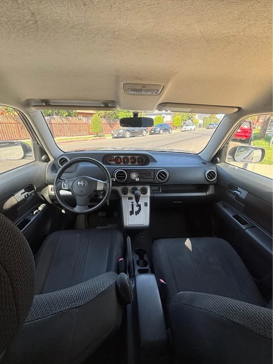 2010 Scion xB - Image 12 of 12