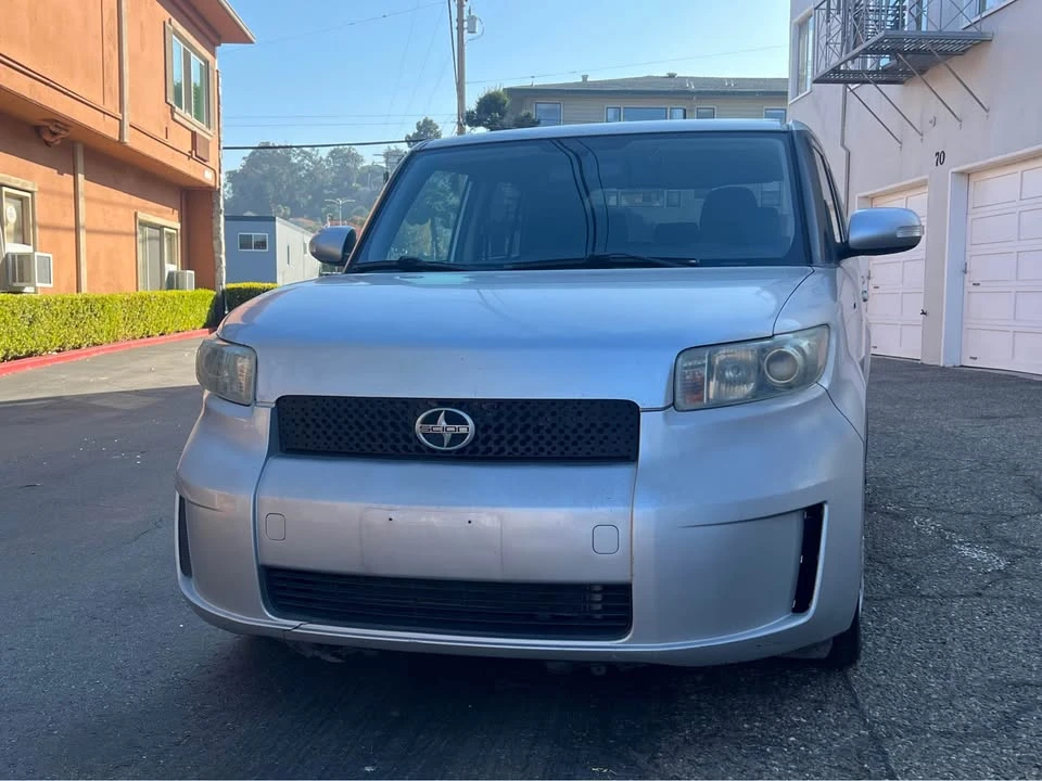 2010 Scion xB - Image 3 of 8