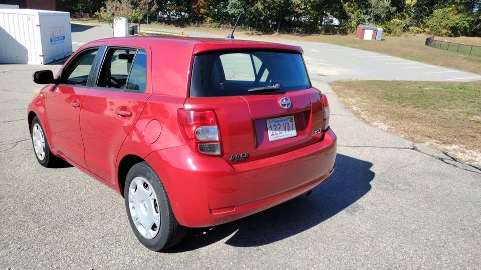 2010 Scion xD - Image 6 of 13