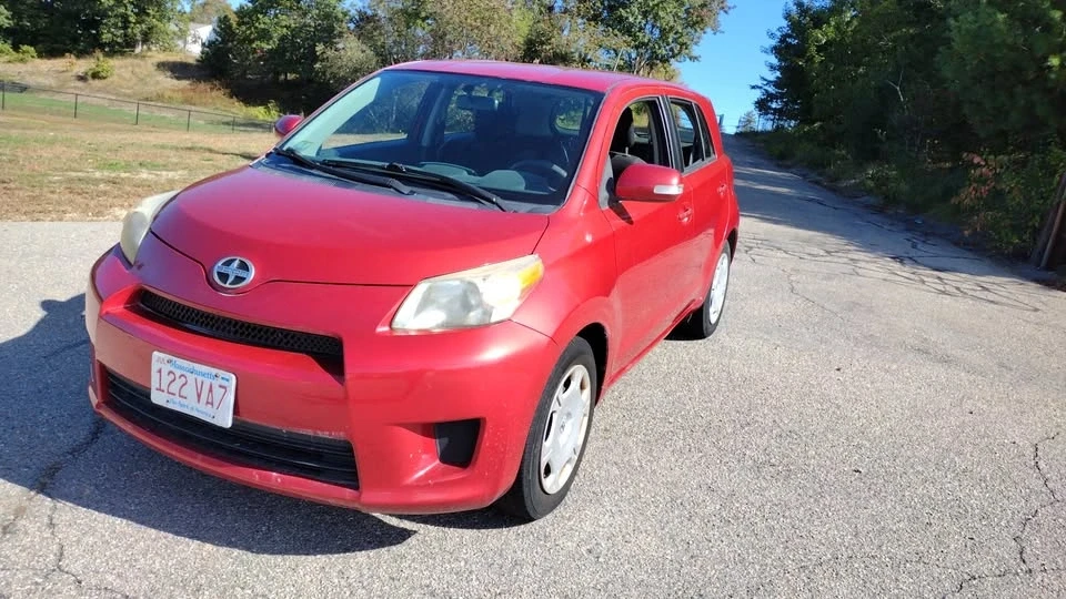 2010 Scion xD - Image 5 of 13