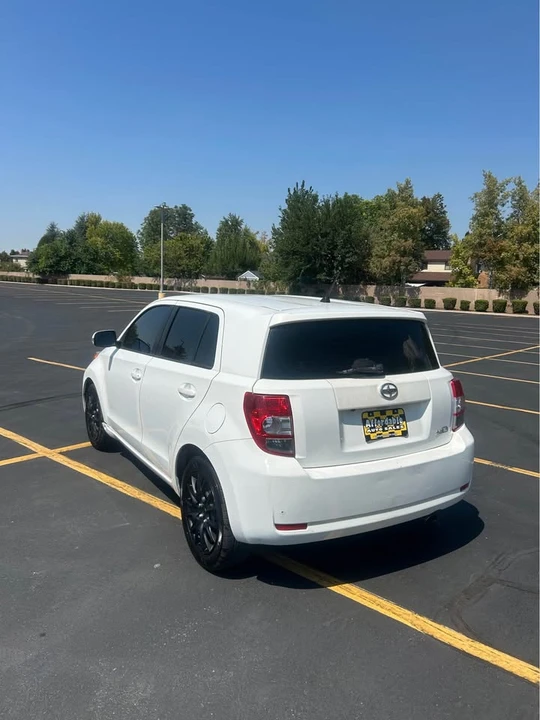 2010 Scion xD - Image 4 of 12