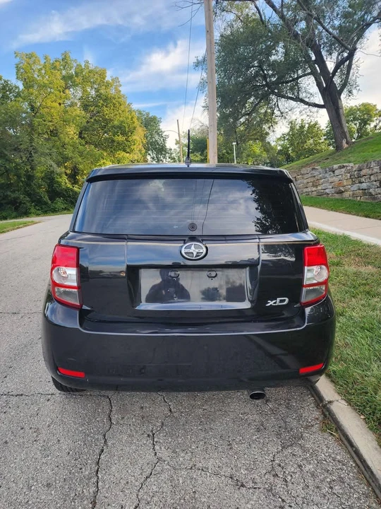 2010 Scion xD - Image 7 of 11