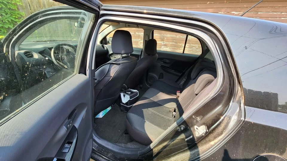2010 Scion xD - Image 13 of 15