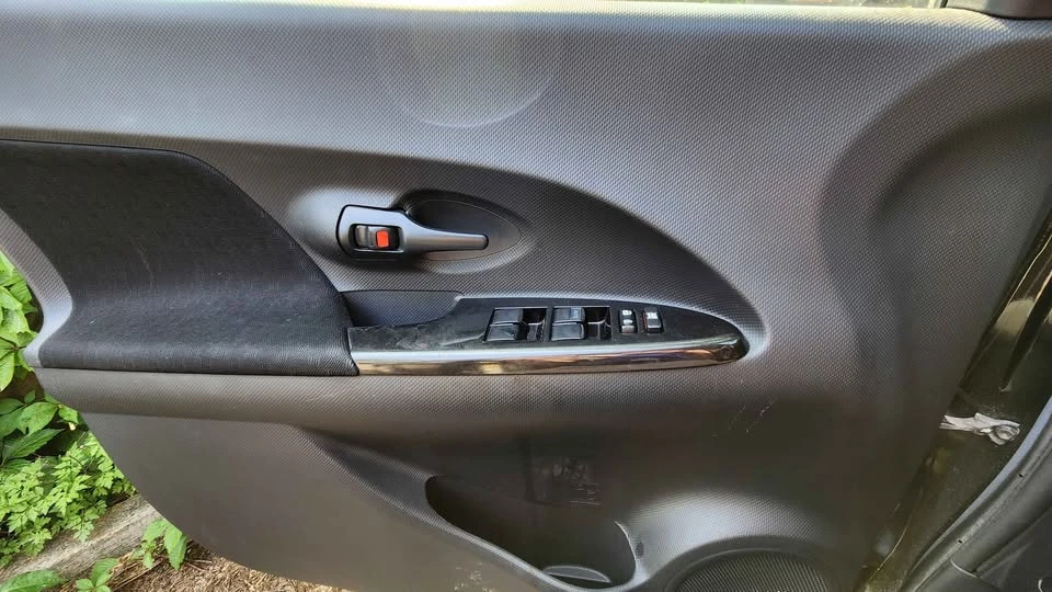 2010 Scion xD - Image 11 of 15