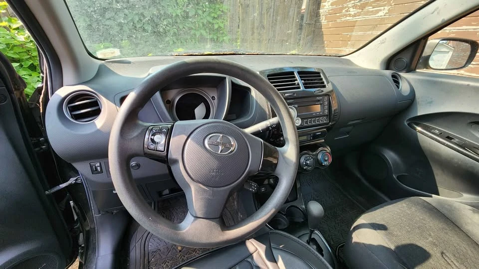 2010 Scion xD - Image 6 of 15