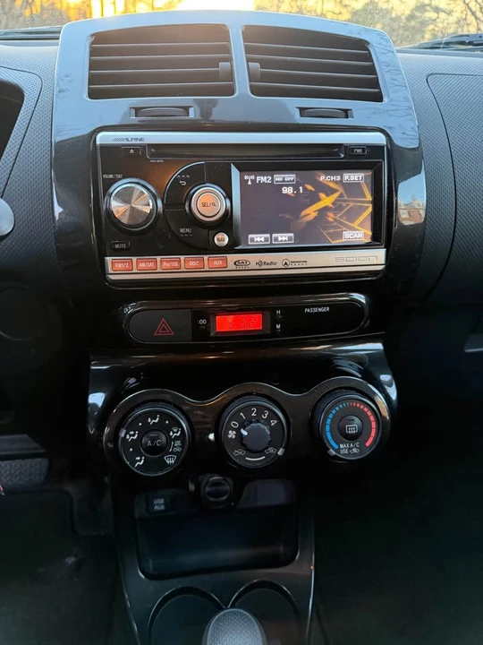 2010 Scion xD - Image 7 of 8