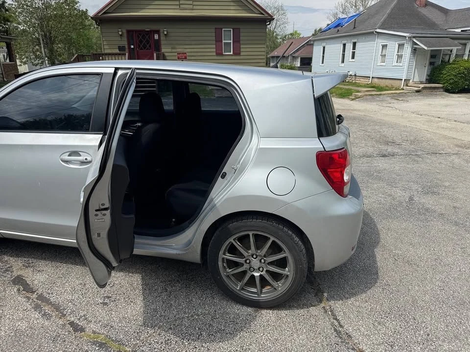 2010 Scion xD - Image 19 of 19