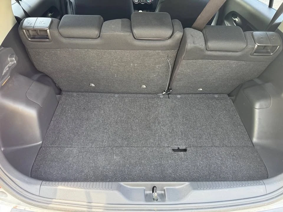 2010 Scion xD - Image 14 of 19