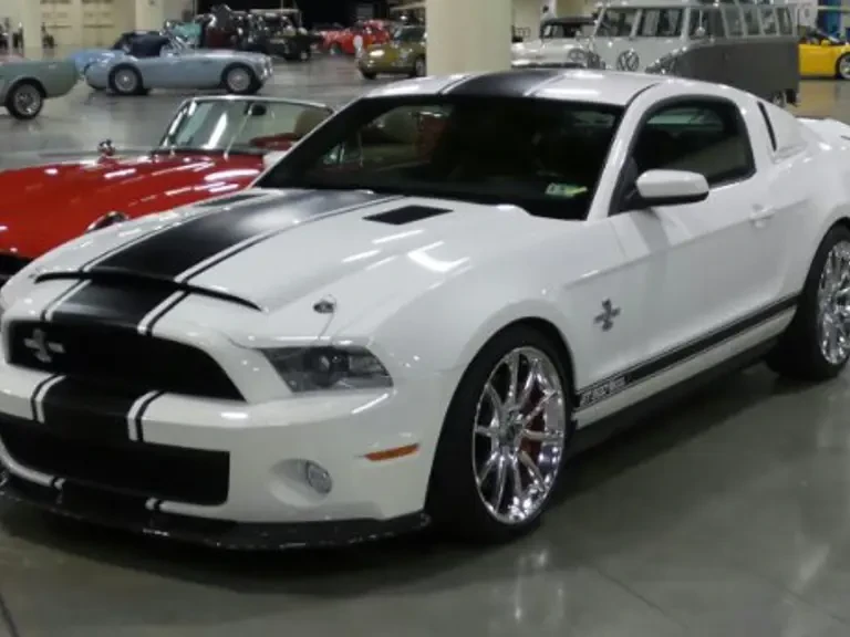 2010 Shelby GT500 - Image 2 of 2
