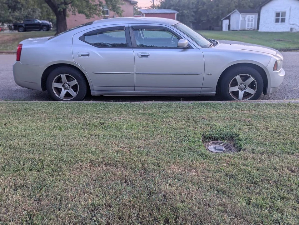 2010 Dodge Charger 6th Gen - Image 3 of 8