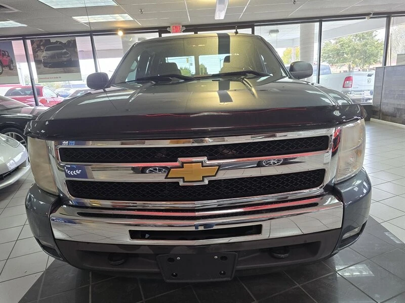 2010 Chevrolet Silverado 2nd Gen - Image 2 of 4