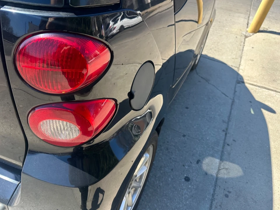 2010 Smart Fortwo 2nd Gen - Image 17 of 21