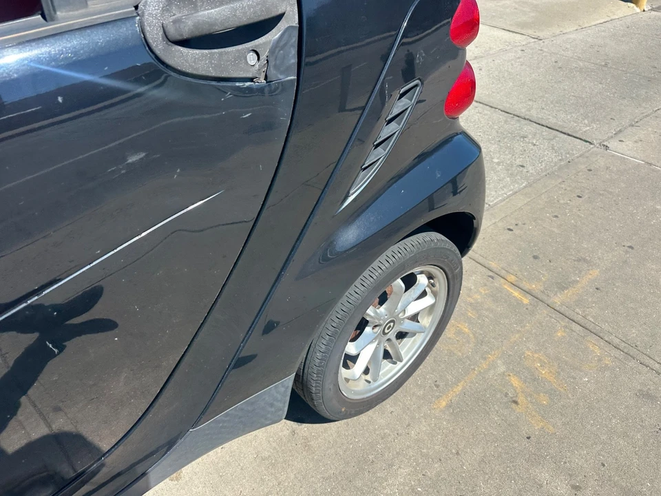 2010 Smart Fortwo 2nd Gen - Image 13 of 21