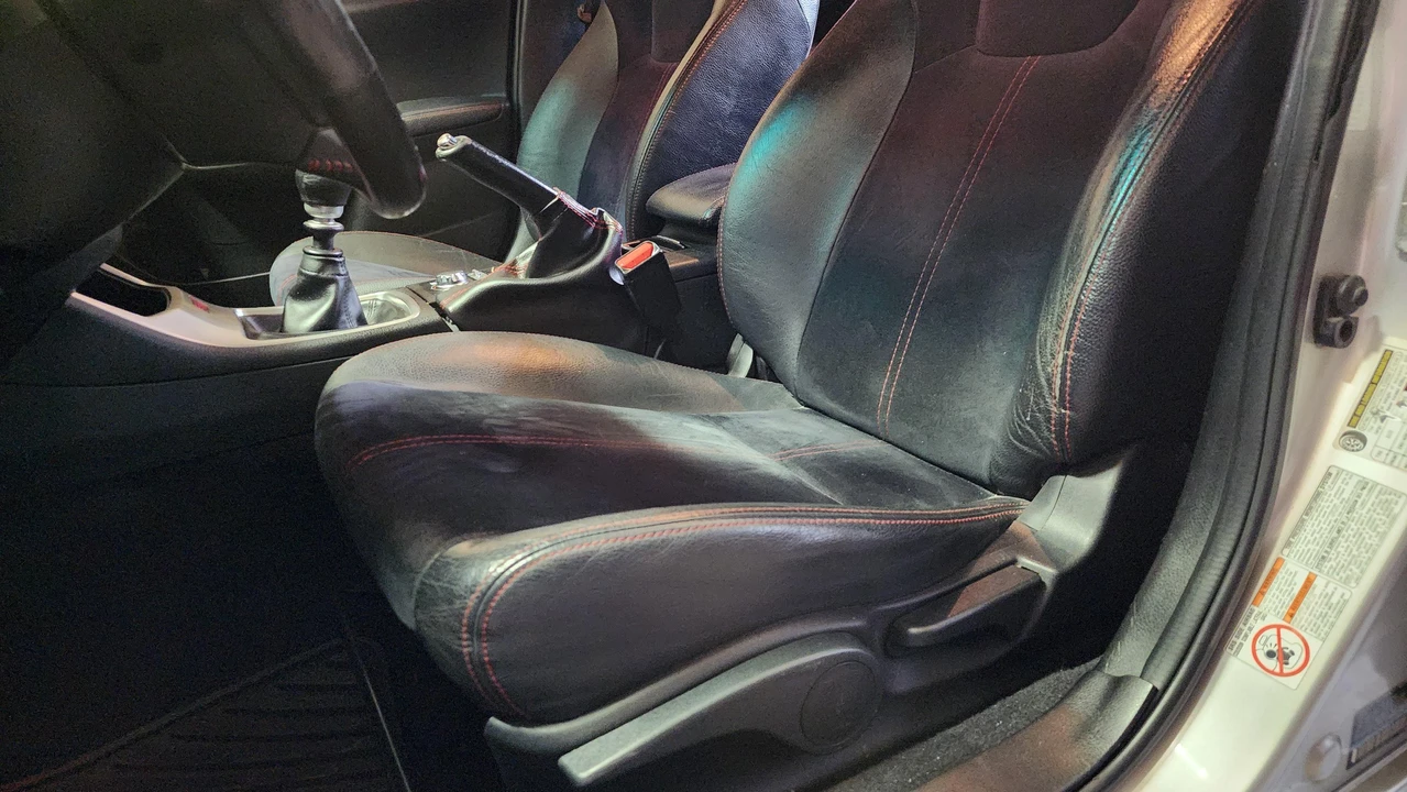 2010 Subaru Impreza WRX STi 3rd Gen - Image 25 of 31