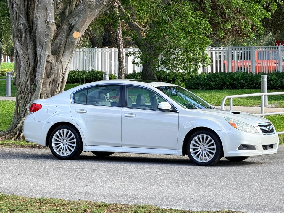 2010 Subaru Legacy 5th Gen - Image 19 of 31