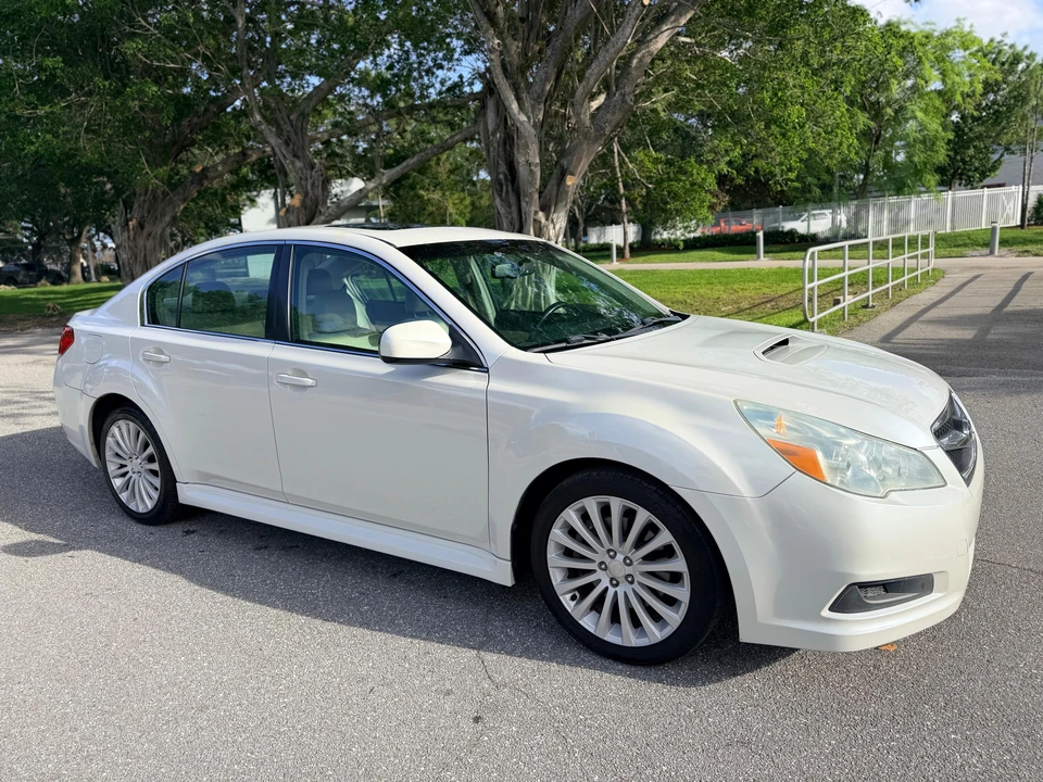 2010 Subaru Legacy 5th Gen - Image 21 of 31