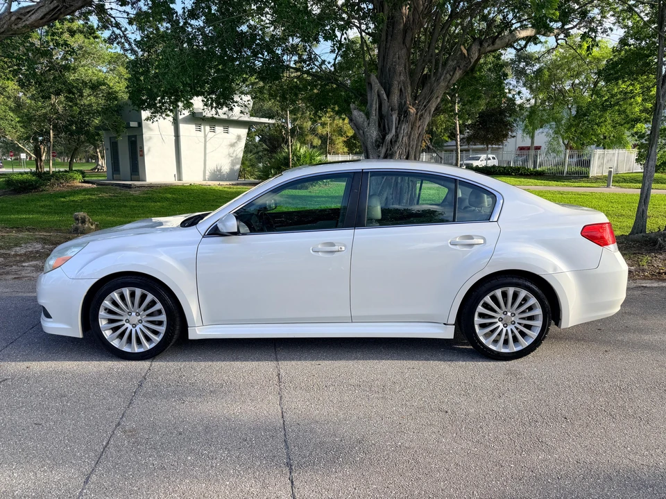 2010 Subaru Legacy 5th Gen - Image 10 of 31