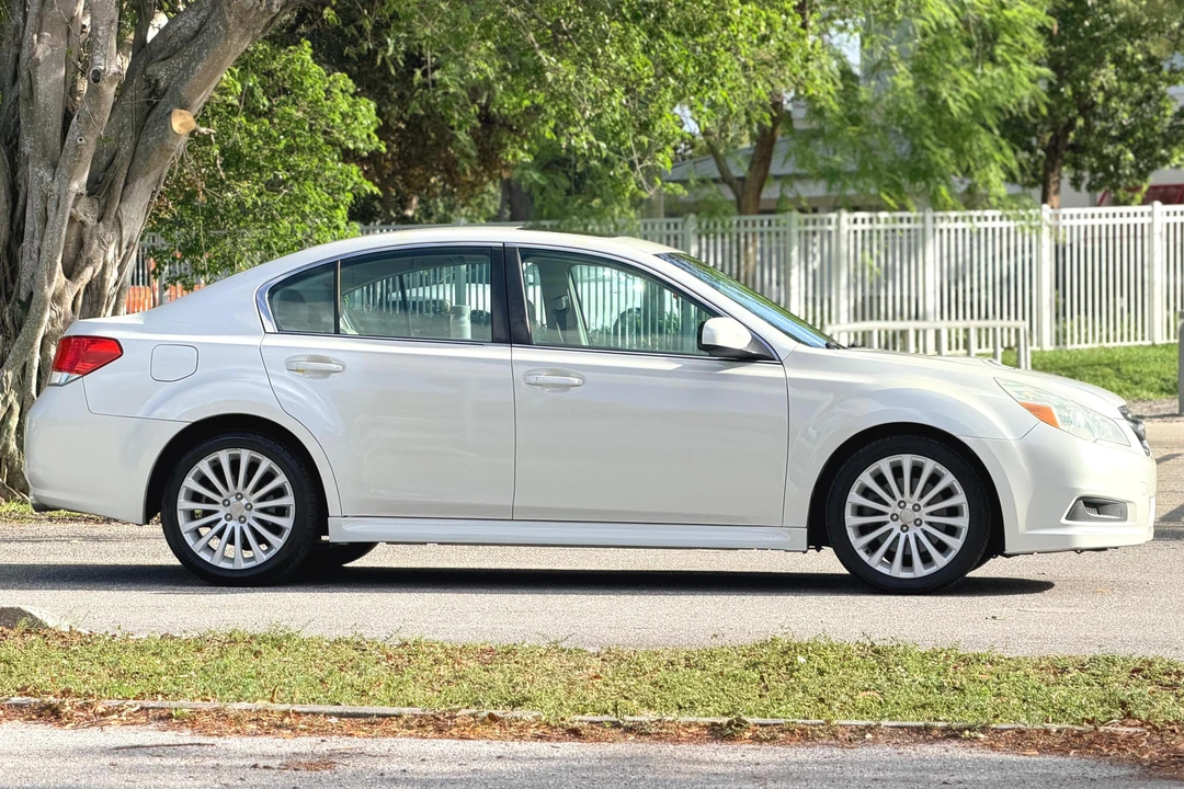 2010 Subaru Legacy 5th Gen - Image 3 of 31
