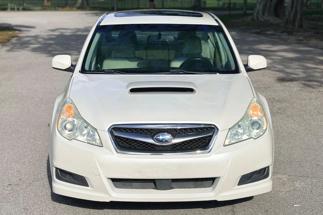 2010 Subaru Legacy 5th Gen - Image 2 of 31