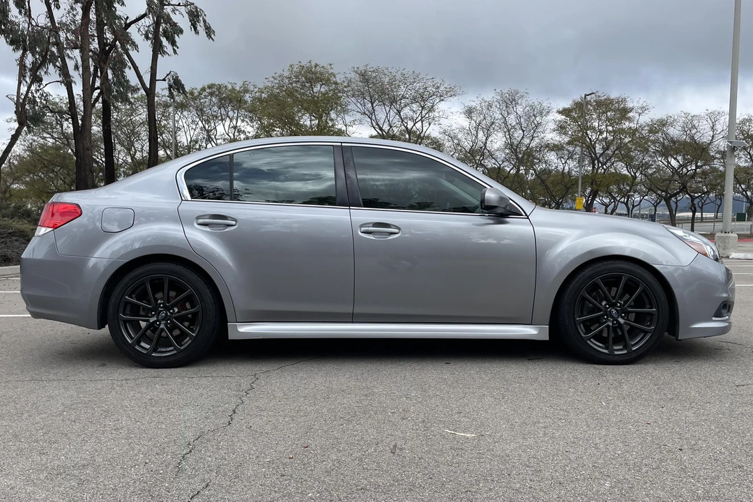 2010 Subaru Legacy 5th Gen - Image 3 of 7