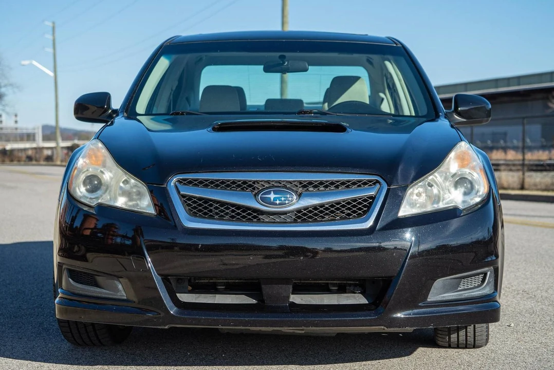 2010 Subaru Legacy 5th Gen - Image 2 of 31