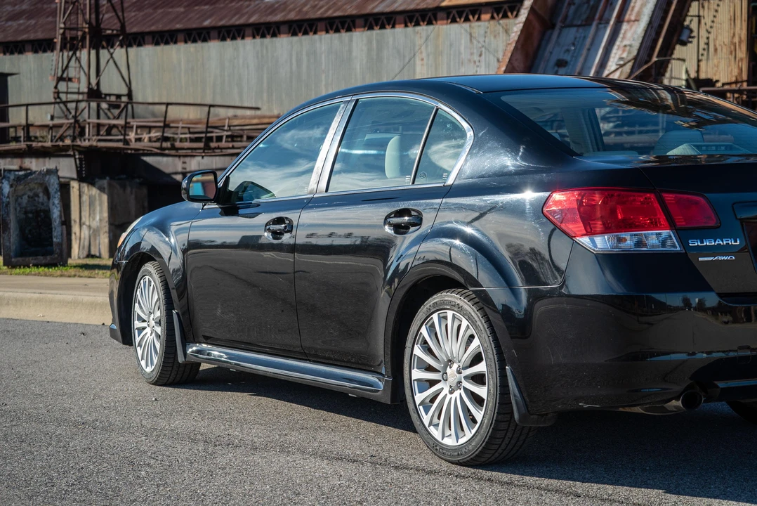 2010 Subaru Legacy 5th Gen - Image 9 of 31