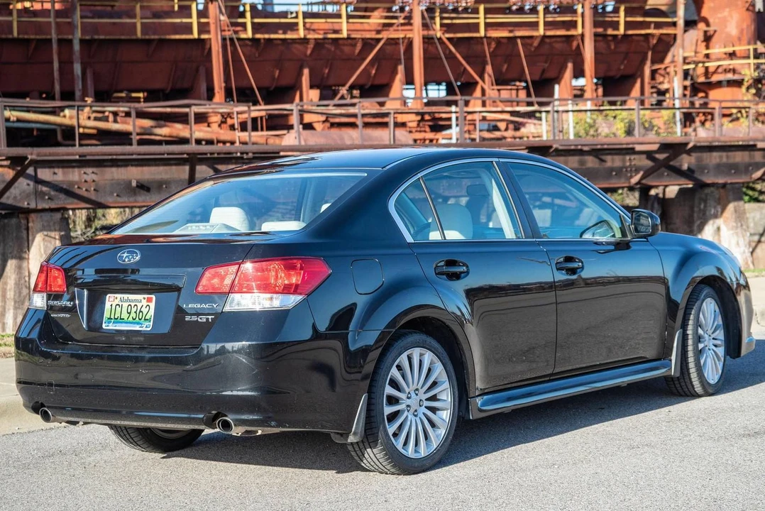 2010 Subaru Legacy 5th Gen - Image 4 of 31