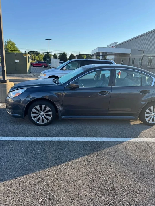 2010 Subaru Legacy 5th Gen - Image 7 of 11