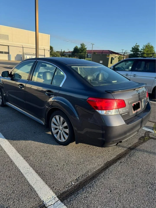 2010 Subaru Legacy 5th Gen - Image 3 of 11
