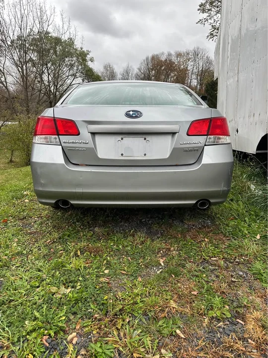 2010 Subaru Legacy 5th Gen - Image 5 of 14